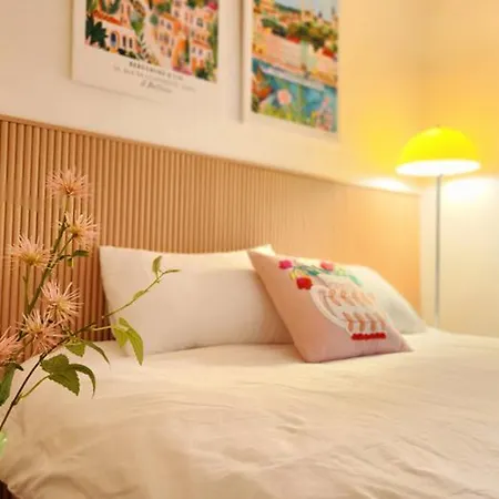Smiley Apartment